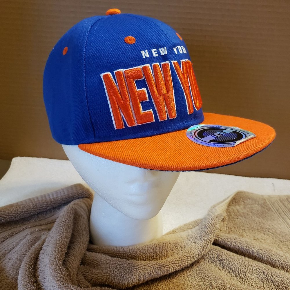 T&T NBA New York Knicks Baseball Cap Hat Adjustable Adult EUC